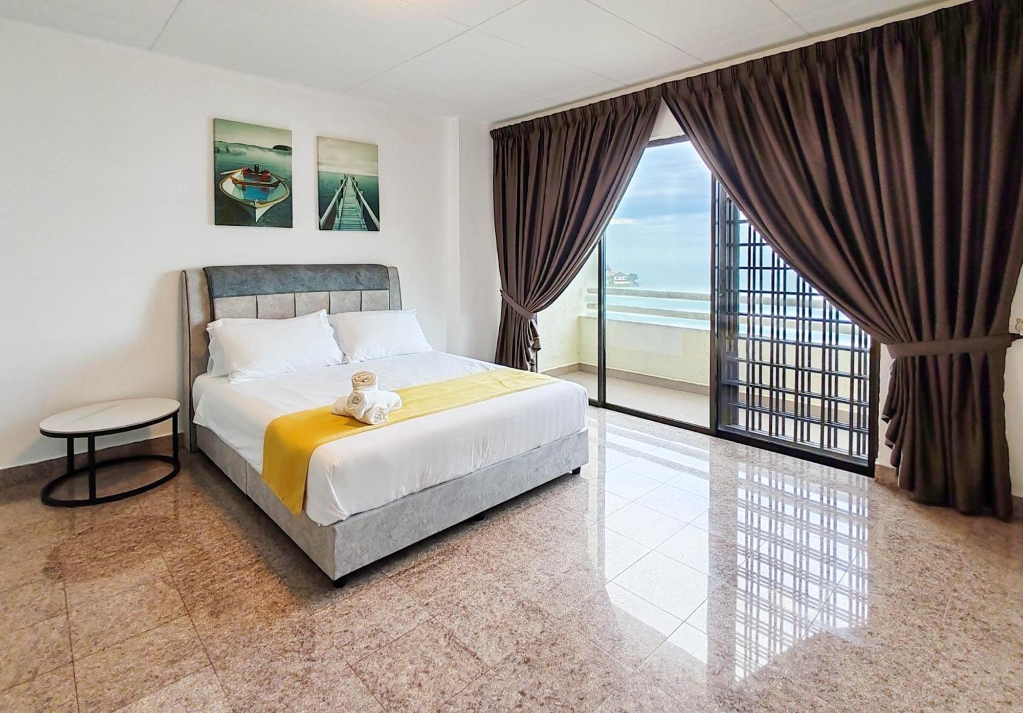 'Newly Refurbished' 'Sunny Seaview' At Regency With 2 Carpark By Shine Stay Port Dickson Eksteriør bilde