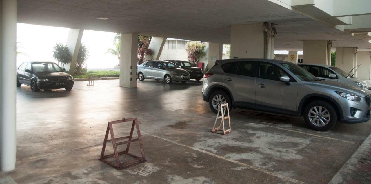 'Newly Refurbished' 'Sunny Seaview' At Regency With 2 Carpark By Shine Stay Port Dickson Eksteriør bilde